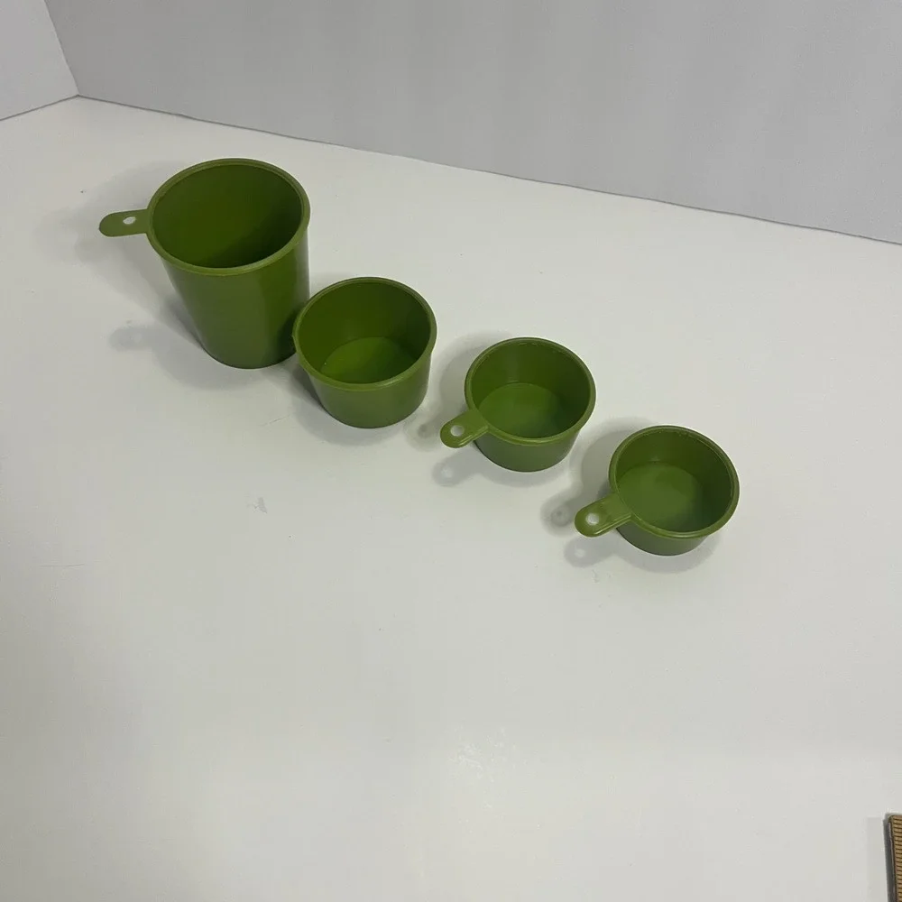 Vintage Merrymaid Plastics Measuring Cups Avocado Green‎ Set of 4 Made in USA